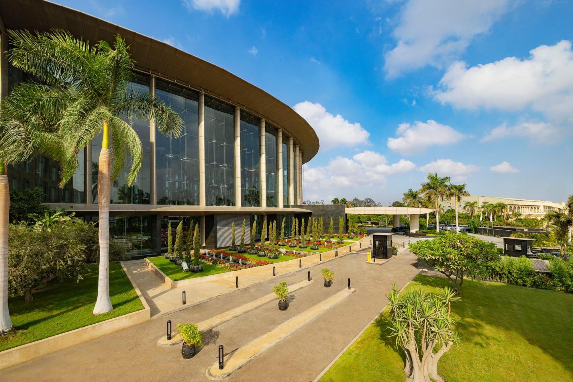 Hotel Waldorf Astoria Cairo Heliopolis Exterior foto